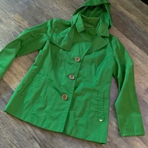 EUC ELLEN TRACY KELLY GREEN RAINCOAT WITH HOOD